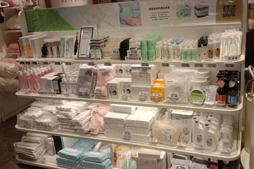 廣州天藝云 一站式化妝品展柜批發與日用雜品銷售解決方案